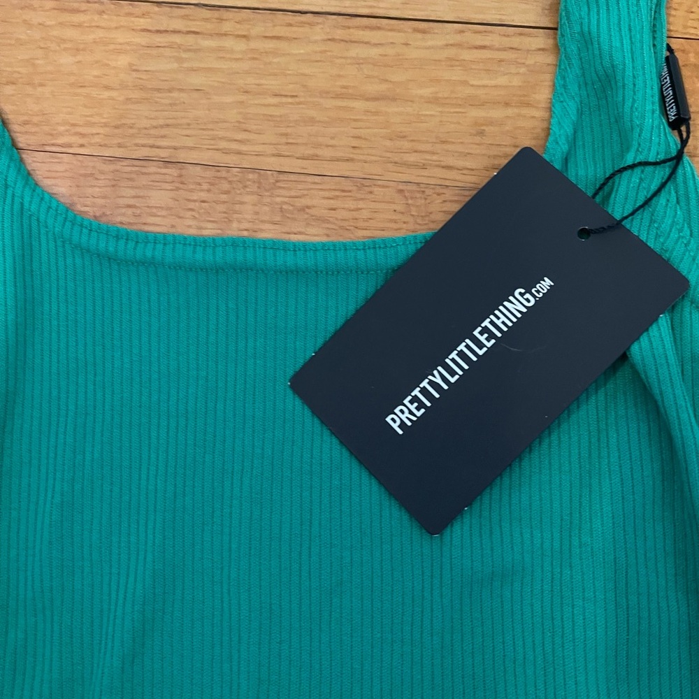 PrettyLittleThing Ribbed Scoop Neck Tank in Teal Green